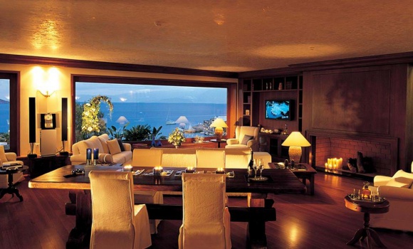 The Three Bedrooms Penthouse Suite with Panoramic Sea View (Platinum Club)