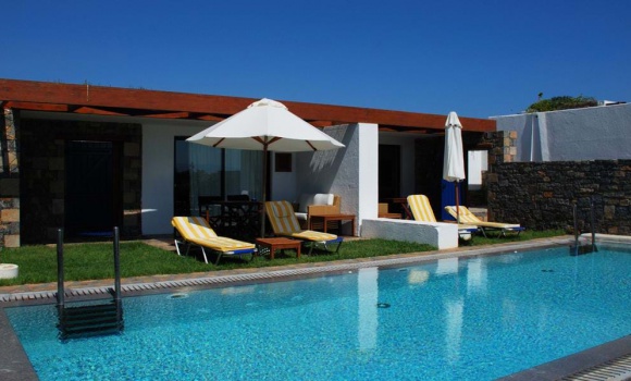 Classic Bungalows Sea View with Shared Pool (Prestige Club)