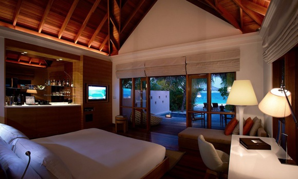 Deluxe Beach Bungalow with Pool