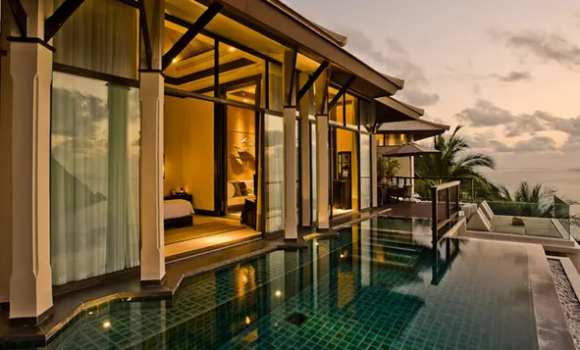 Presidential Pool Villa