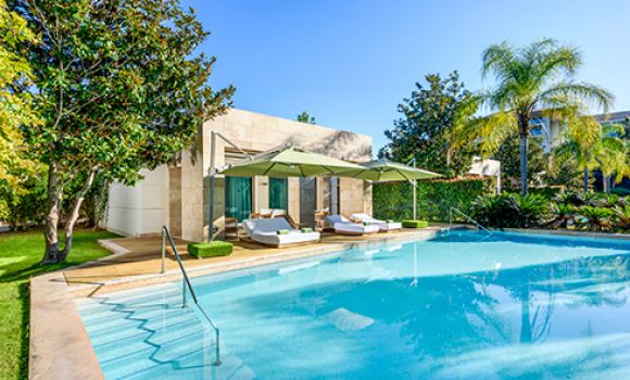 Pearl Pool Suite