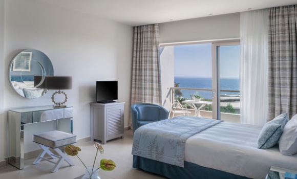 Superior double room sea view or inland view