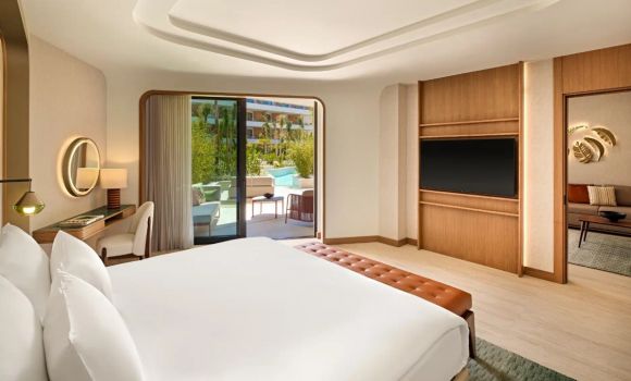 XO Suite No:7