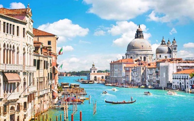 Задоволення на Великому каналі Венеції в приватному каті (Італія)