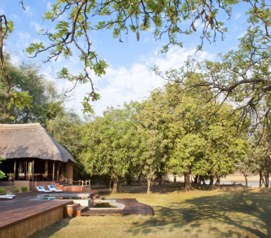 Фото Luangwa River Lodge (Замбия, Национальный парк Южная Луангва) 14