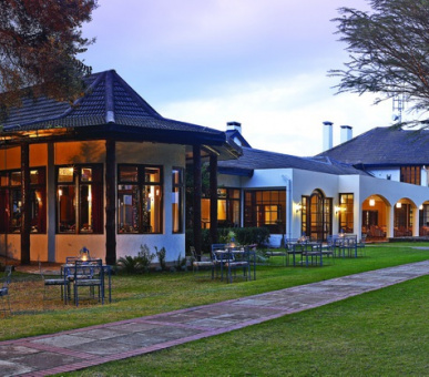 Фото Fairmont Mount Kenya Safari Club  (Кения, Национальный заповедник Масаи Мара) 5