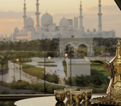 Фото The Ritz Carlton Abu Dhabi Grand Canal (ОАЭ, Абу-Даби) 13