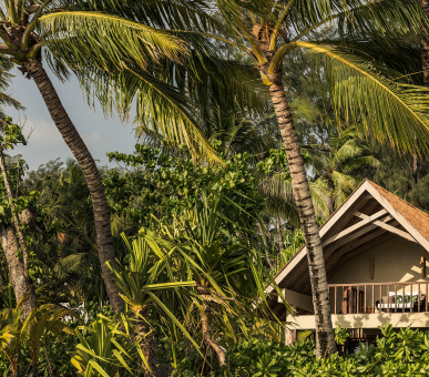 Фото Four Seasons Resort Seychelles at Desroches Island 59