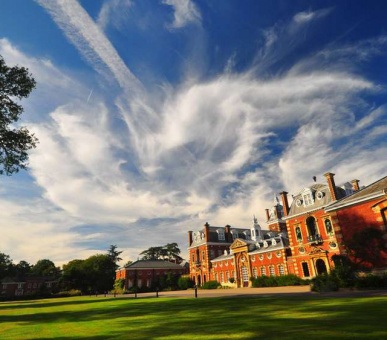 Фото Wellington College (Великобритания, Средняя школа) 1