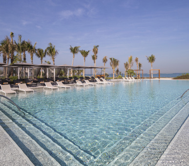 Фото Caesars Resort Bluewaters Dubai 10