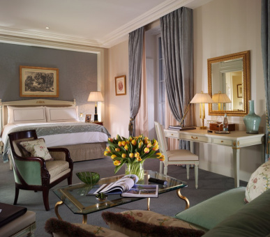 Фото Four Seasons Hotel Des Bergues Geneva (Швейцария, Женева) 1