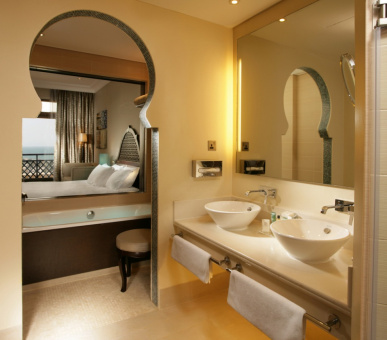 Фото Hilton Ras Al Khaimah Resort  7