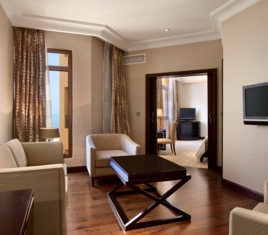 Фото Hilton Ras Al Khaimah Resort  9
