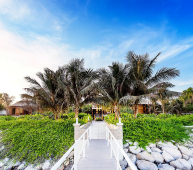 Фото The Ritz-Carlton, Ras Al Khaimah, Al Hamra Beach 17