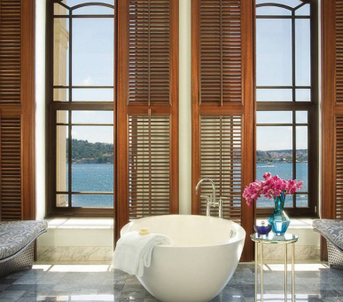 Фото Four Seasons Hotel Istanbul at Bosphorus 28