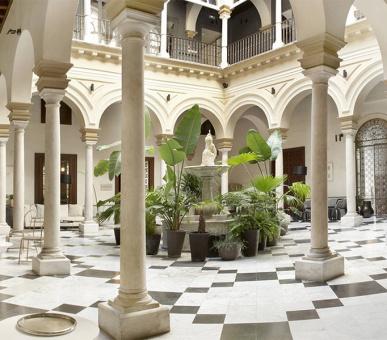 Фото Hotel Palacio de Villapanes 4