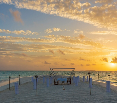 Весільна подорож до готелю Milaidhoo Island